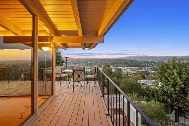 La Mesa, CA 91941,9874 Summit Drive