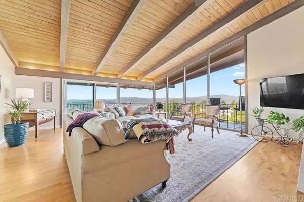 La Mesa, CA 91941,9874 Summit Drive