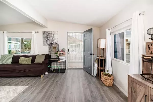 El Cajon, CA 92021,351 E Bradley #74