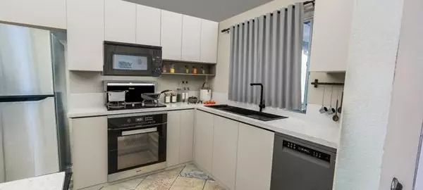 Oceanside, CA 92057,1469 Sundance Way