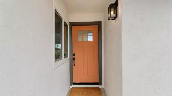 Oceanside, CA 92057,4827 Luna Drive