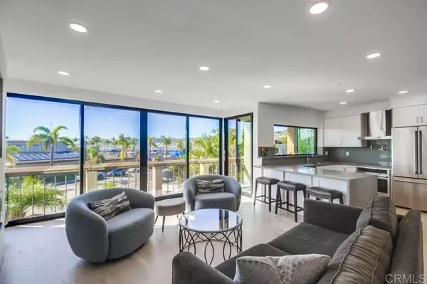 San Diego, CA 92106,1150 Anchorage Ln #201