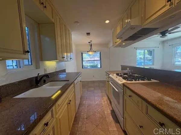 840 Olive Ave, Coronado, CA 92118