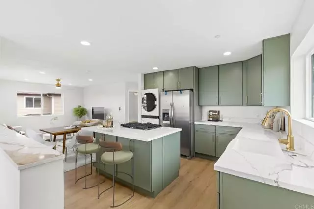 Vista, CA 92084,785 Lemon Ave