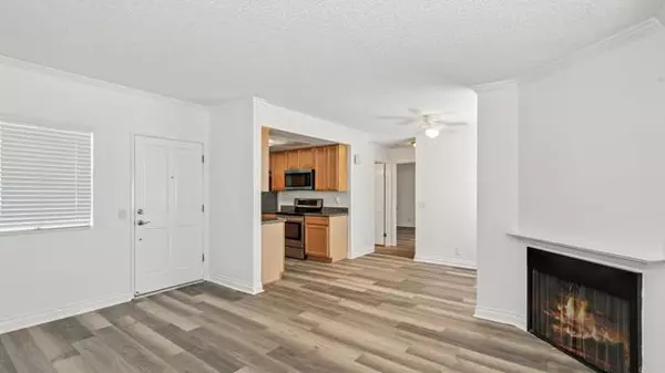 El Cajon, CA 92021,830 Broadway #8