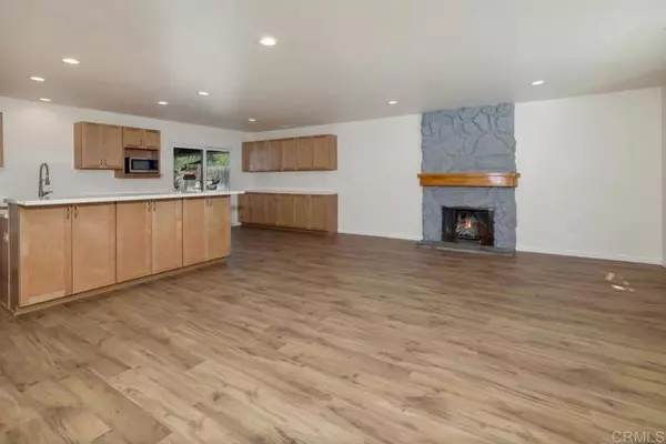 El Cajon, CA 92019,1074 Ellen Lane