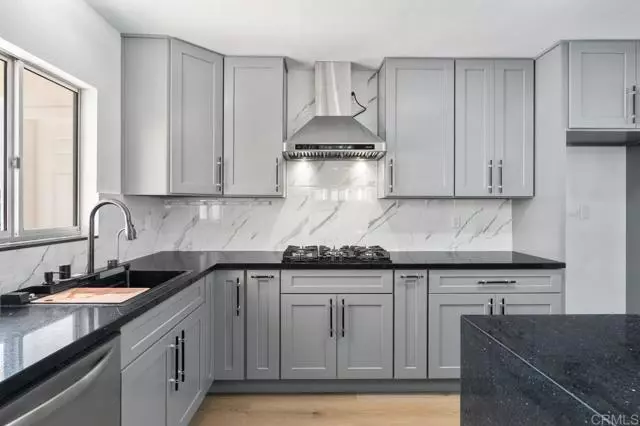 San Diego, CA 92123,8868 Gowdy Avenue