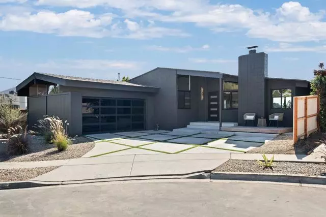 4821 Viane Way, San Diego, CA 92110