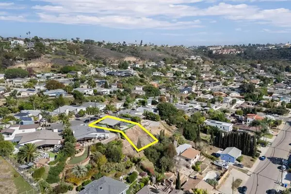 San Diego, CA 92110,4821 Viane Way