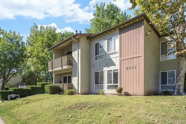 Escondido, CA 92027,2536 White Oak Place #1