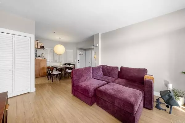 San Diego, CA 92103,3666 3rd Ave #202