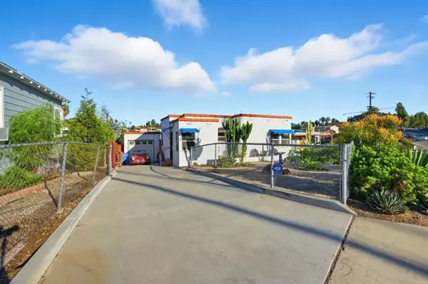 La Mesa, CA 91941,4477 Spring Street