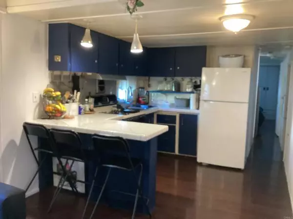 El Cajon, CA 92021,1345 E Madison #5