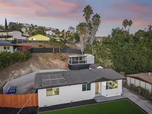 Spring Valley, CA 91977,893 Galopago Street