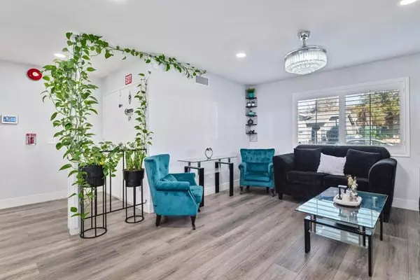 El Cajon, CA 92021,1857 Lavala Lane