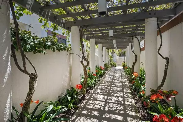 San Diego, CA 92101,701 Kettner Boulevard #201