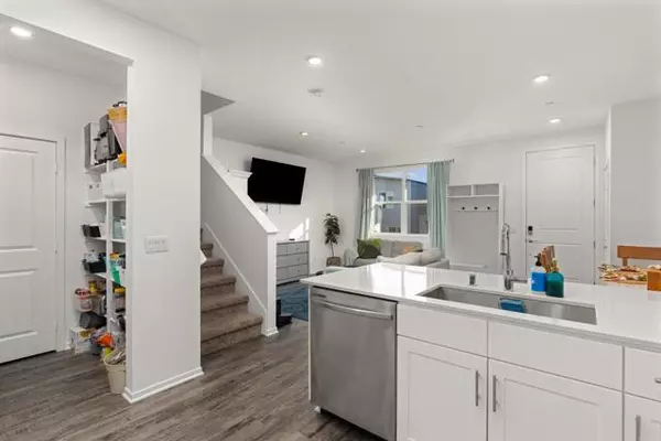 San Diego, CA 92102,936 Cooper Place