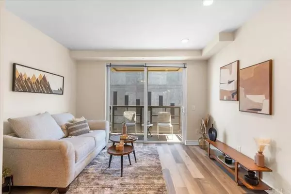 San Diego, CA 92101,1225 Island Avenue #611