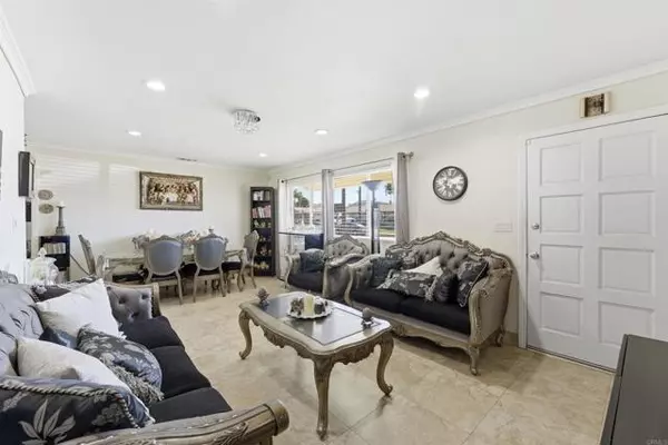 El Cajon, CA 92019,1520 Markerry Avenue