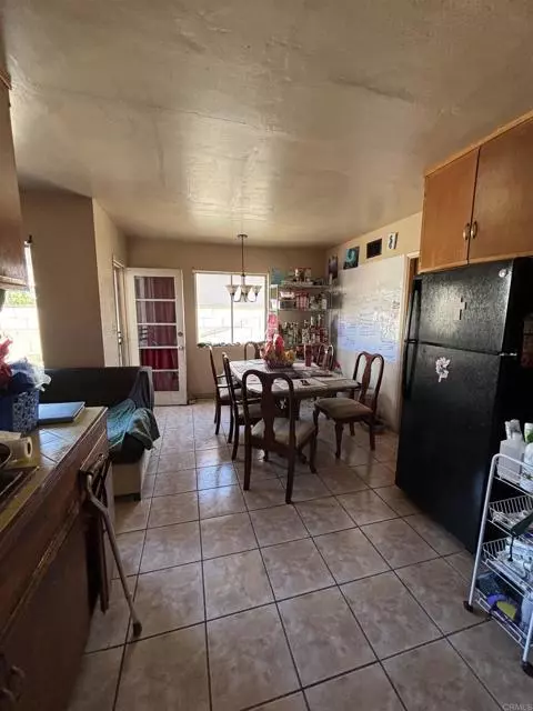 Chula Vista, CA 91910,689 Garrett Avenue