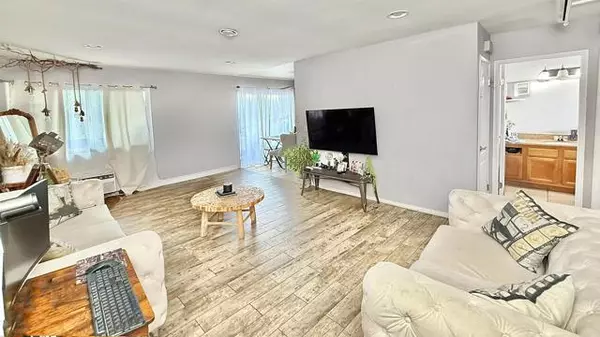 Spring Valley, CA 91977,10235 Madrid Way #114