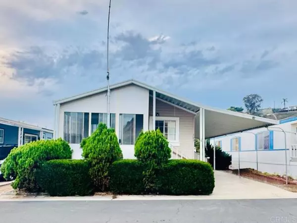 San Diego, CA 92139,3129 Calle Abajo #105