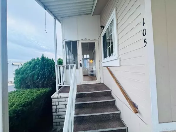 San Diego, CA 92139,3129 Calle Abajo #105