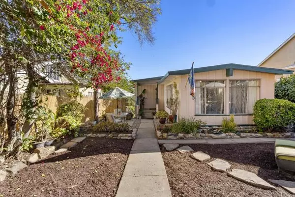 La Mesa, CA 91941,4515 Acacia Avenue