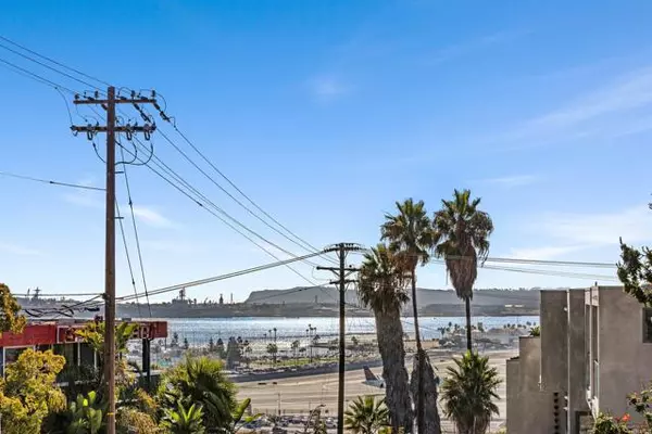 San Diego, CA 92103,2830 Columbia Street