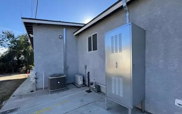 San Diego, CA 92105,3723 Dwight Street