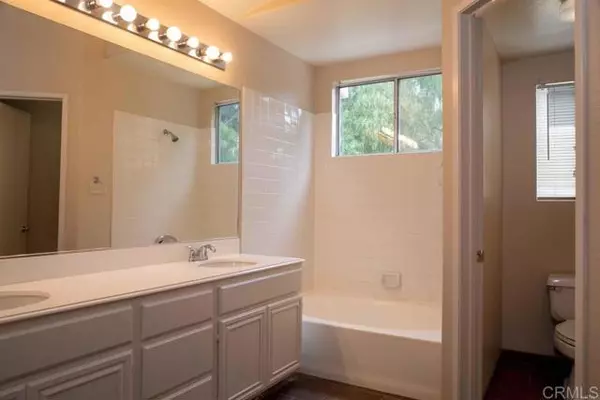 Chula Vista, CA 91910,417 Sanibelle Cir. #91