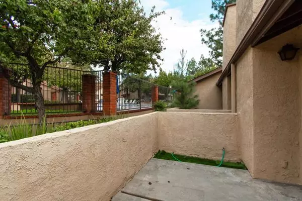 West Covina, CA 91792,2211 Calle Jalapa #109