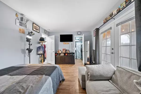 El Cajon, CA 92020,1280 W Main Street #15