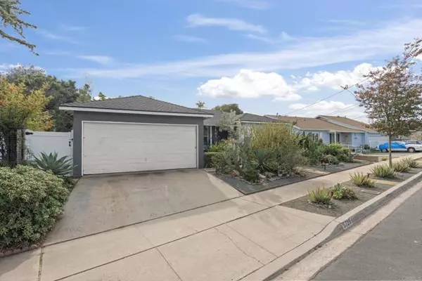 San Diego, CA 92114,5725 Dream Street