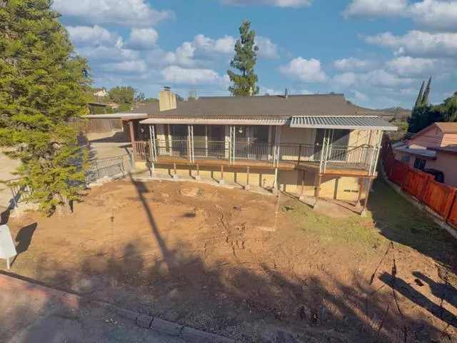 Lakeside, CA 92040,9227 Colorama Way