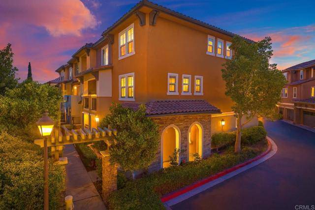 34 Via Sovana, Santee, CA 92071