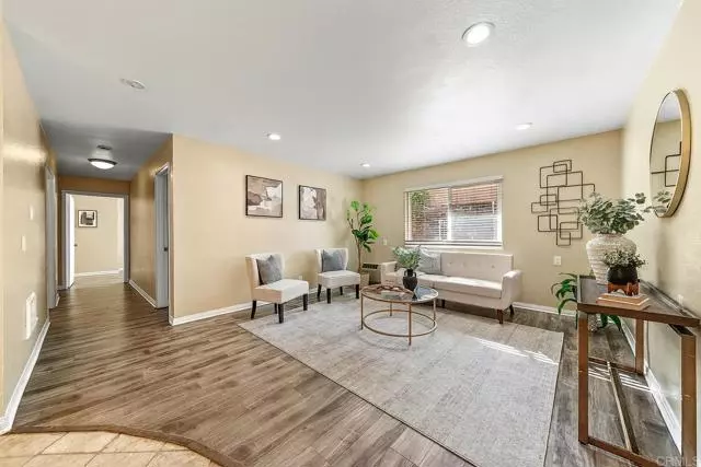 Spring Valley, CA 91977,9860 Dale Avenue #D2