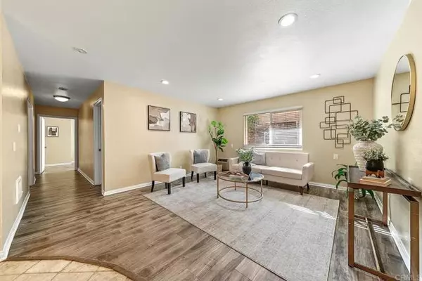 9860 Dale Avenue #D2, Spring Valley, CA 91977