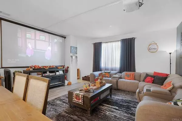 San Diego, CA 92154,5216 Beachfront Cove St #50