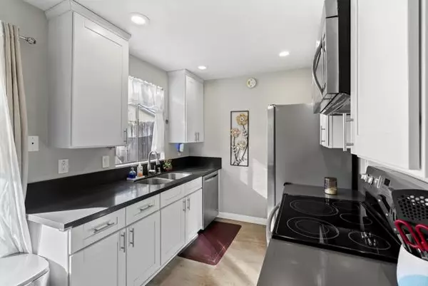 Lakeside, CA 92040,12553 Mapleview Street #8