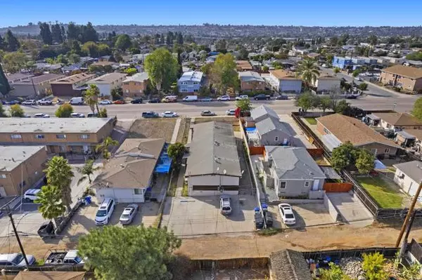 Spring Valley, CA 91977,447 Grand Avenue