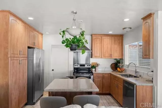 El Cajon, CA 92021,1409 Five D Drive