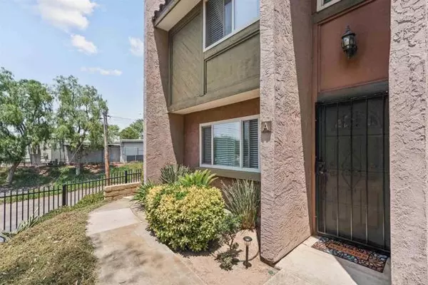 Escondido, CA 92026,1463 N Broadway #A