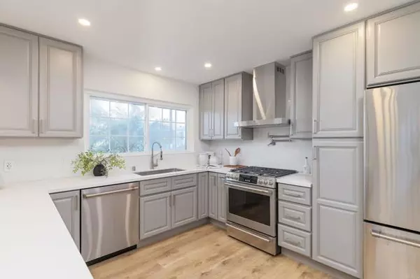 San Diego, CA 92106,1674 Evergreen Street