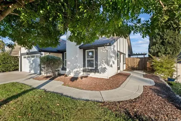 Vista, CA 92083,1347 Dorsey Way