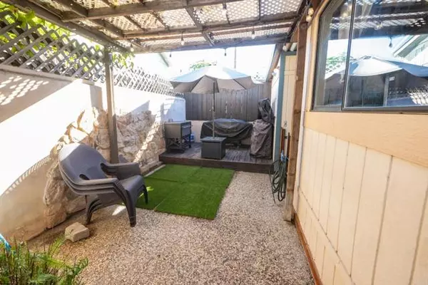 El Cajon, CA 92021,12506 Royal Road #4