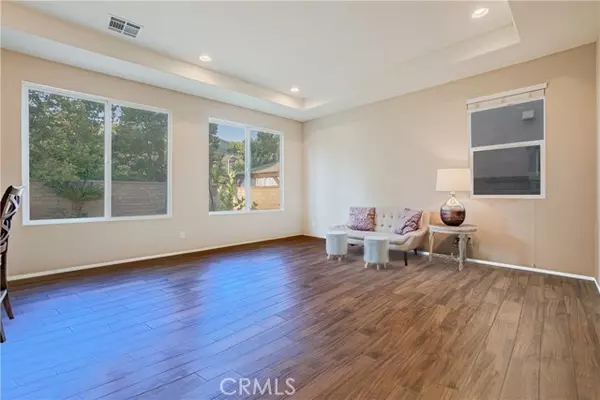 Valencia (santa Clarita), CA 91354,29373 Via Milagro