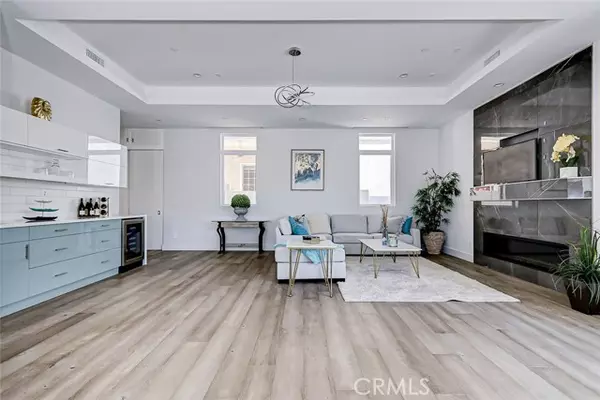 Redondo Beach, CA 90278,2321 Clark Lane #A