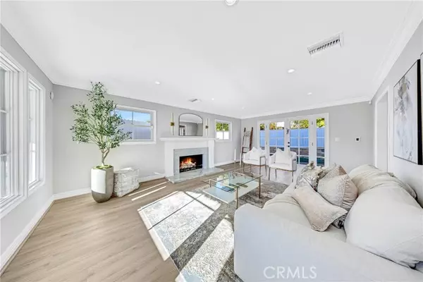 Palos Verdes Estates, CA 90274,3024 Via Rivera