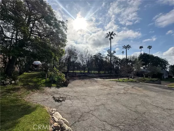 Altadena, CA 91001,1003 E Mariposa